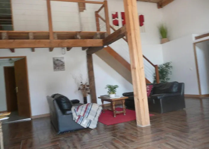 Les De L'etang Champdray